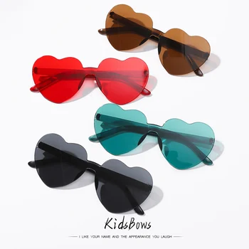 2023 Дамска мода Градиентные цвят Геометрия във формата на сърце Слънчеви очила за партита за момичета Реколта UV400 цвят Дамски слънчеви очила без рамки