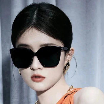 Yuumi Larosa Слънчеви Очила За Жени, Мъже Черни Очила Cat eye MGlasses Шпионски Модни Извънгабаритни Луксозни Дизайнерски Маркови Jennie